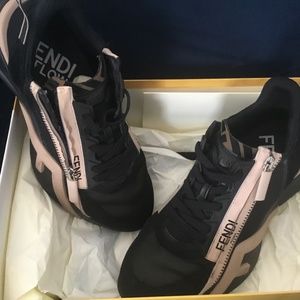 Fendi sneakers ,black with blush details sz.39